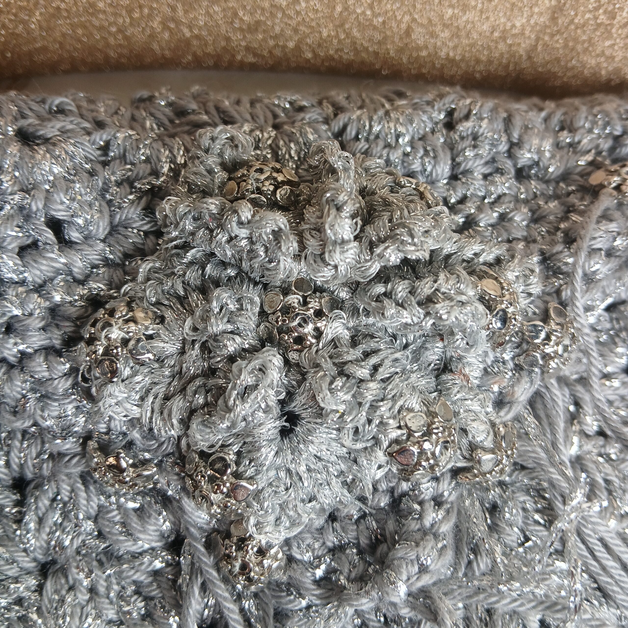 Pochette argentée crochetée – Image 3