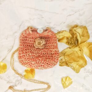 Pochette dorée et corail